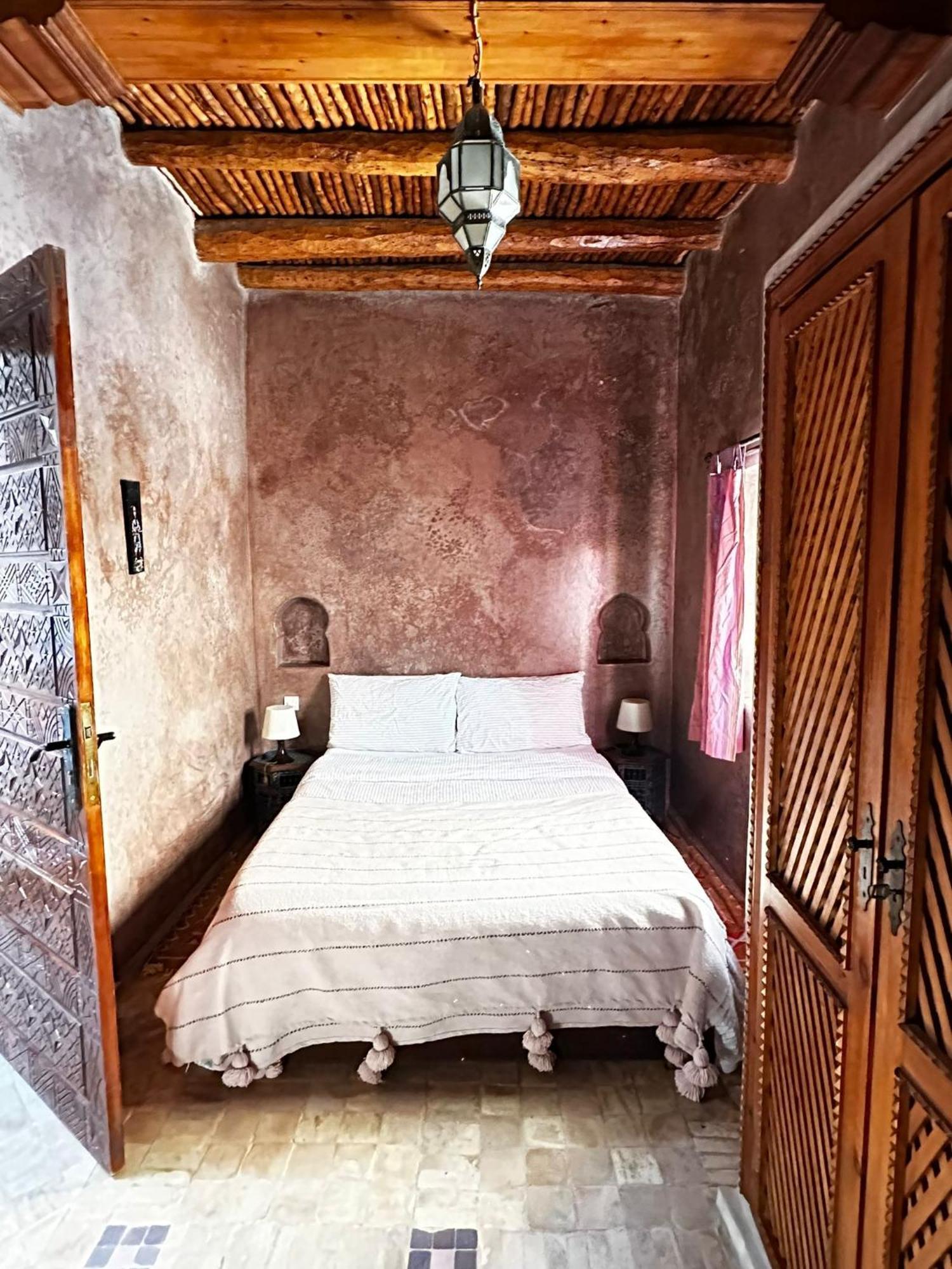 Riad La Rose Des Vents 에사우이라 객실 사진